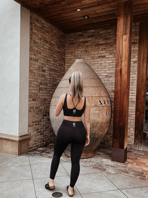 Open image in slideshow, Hot Yoga Set in Black - Mom Boss Fitness
